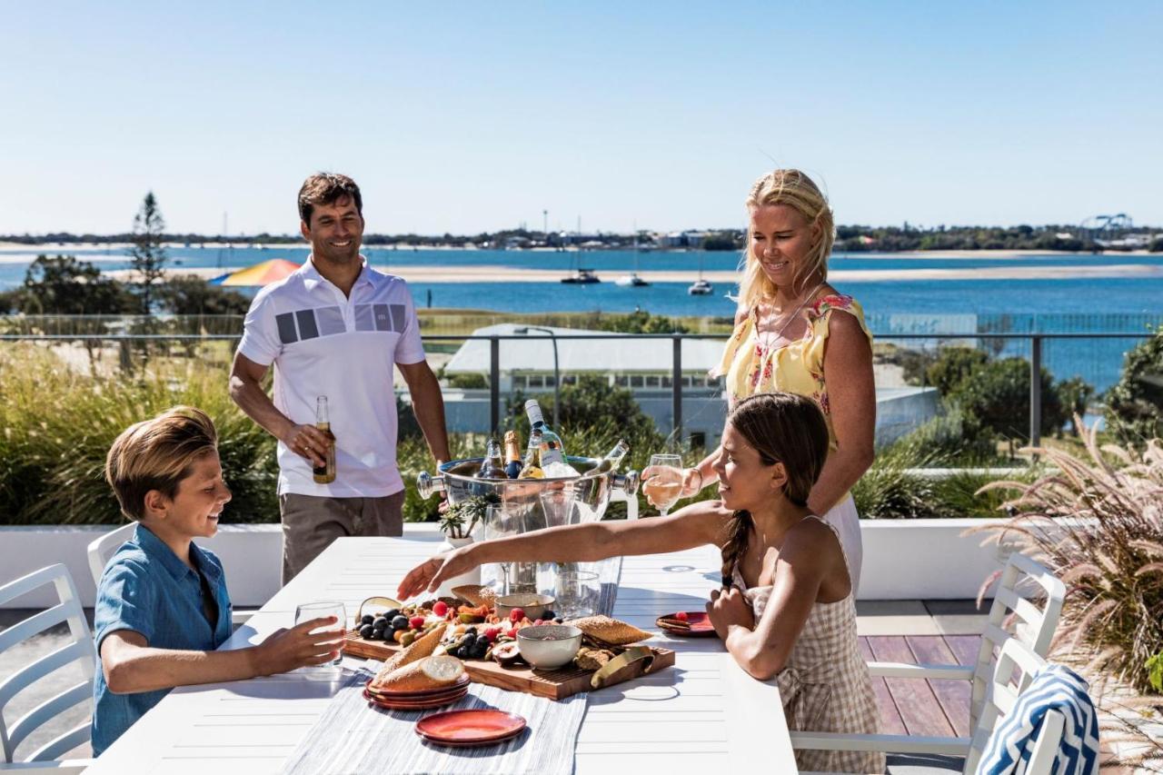 Sky Broadwater Apartments Southport Luaran gambar