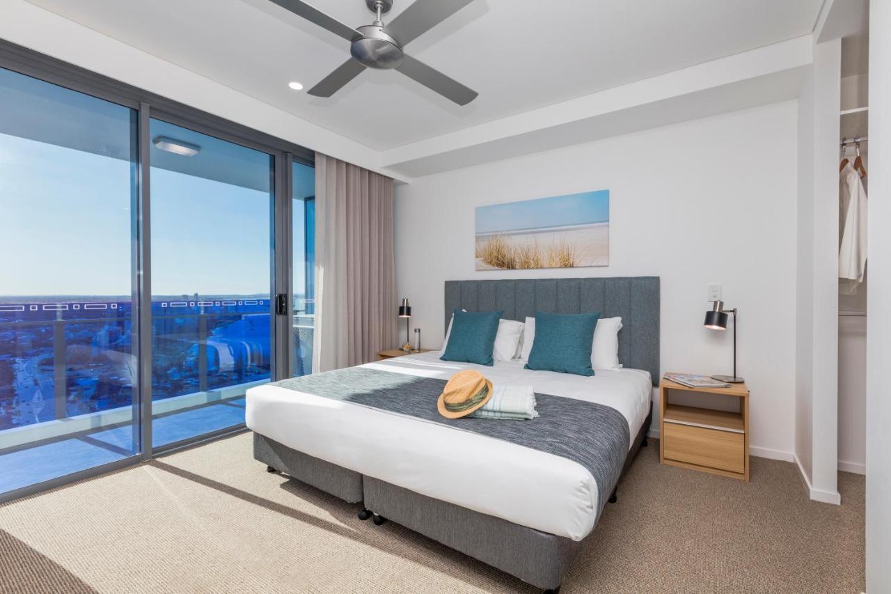 Sky Broadwater Apartments Southport Luaran gambar
